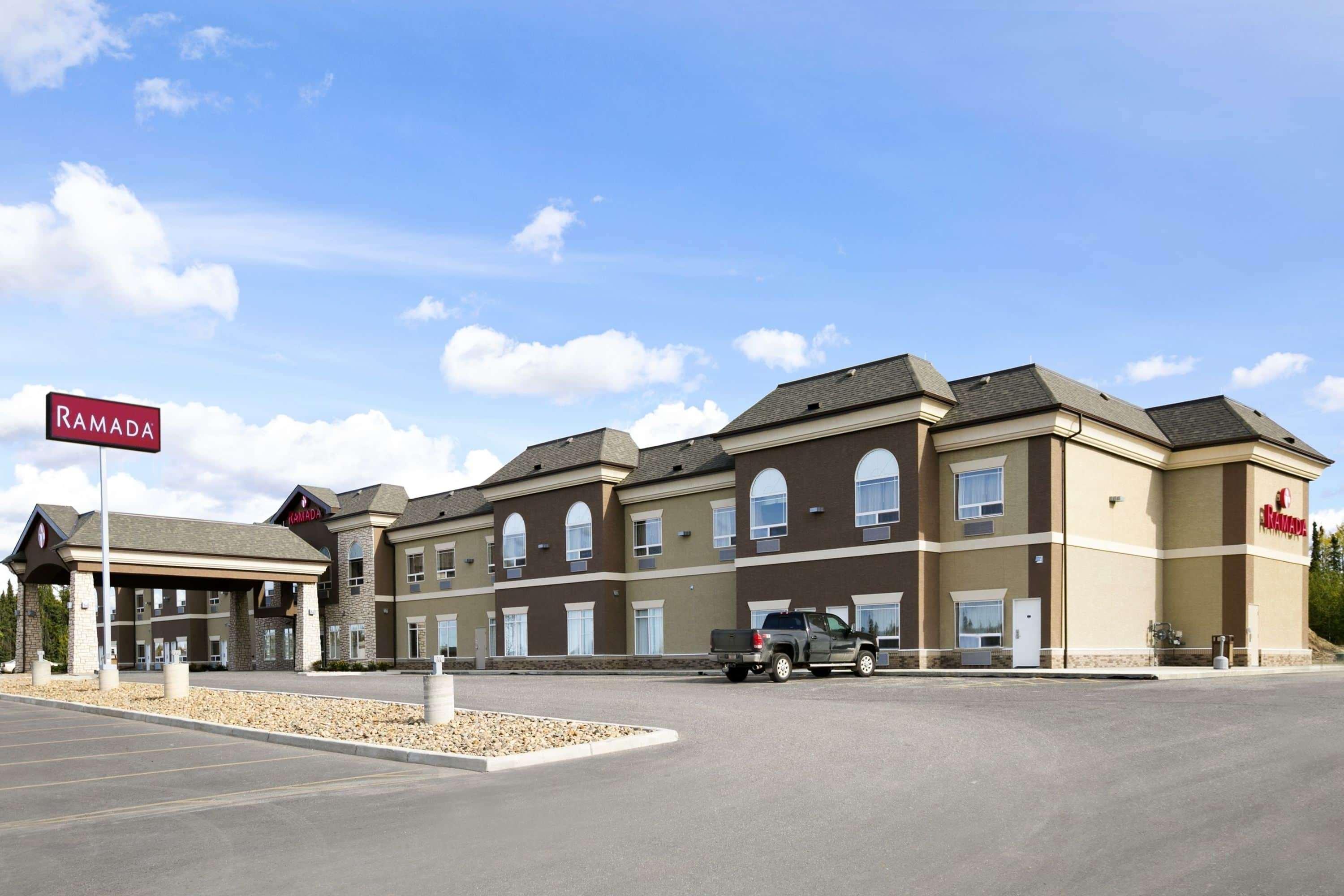 Ramada By Wyndham Conklin Hotel Eksteriør billede